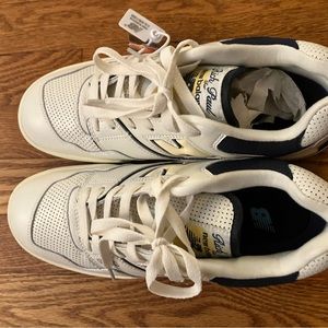 New Balance 550 size men’s US size 8.5